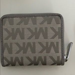 Mini Michael Kors grey wallet